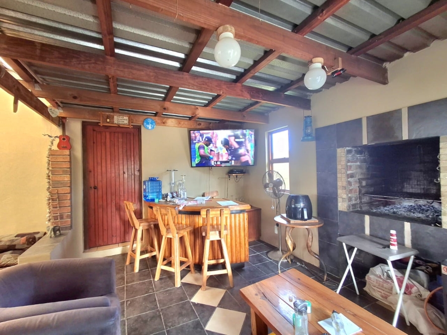 4 Bedroom Property for Sale in Summerpride Eastern Cape